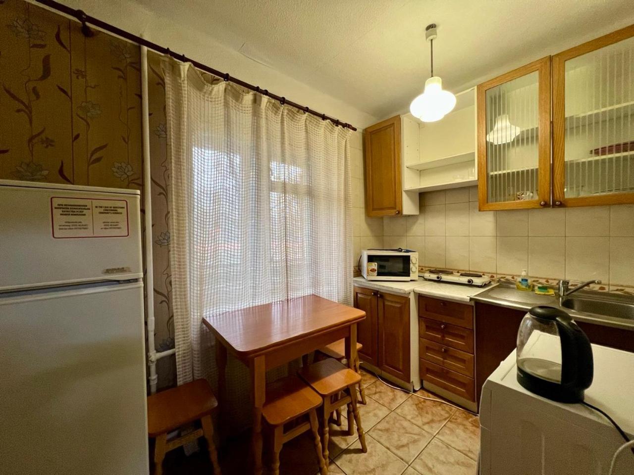 эконом-класса возле метро левобережная Apartament Kijów